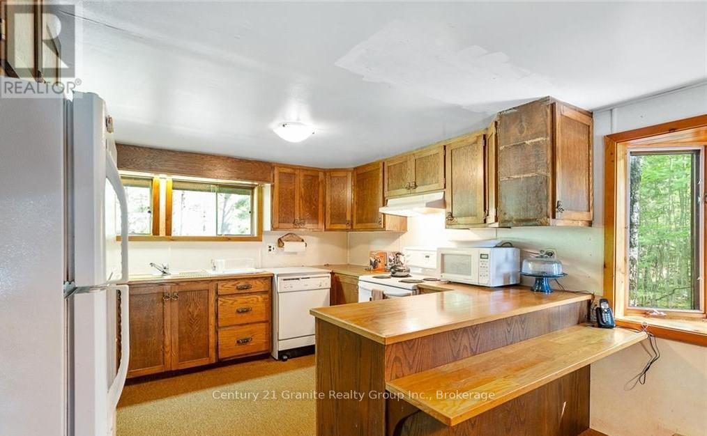 Photo 9 of 1036 Shirleys Road, Dysart Et Al ON
