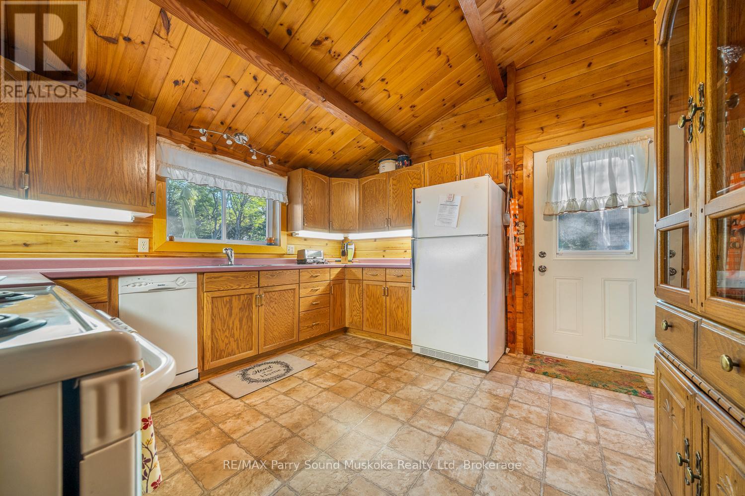 Photo 10 of 30 Old Sids Road, Seguin ON