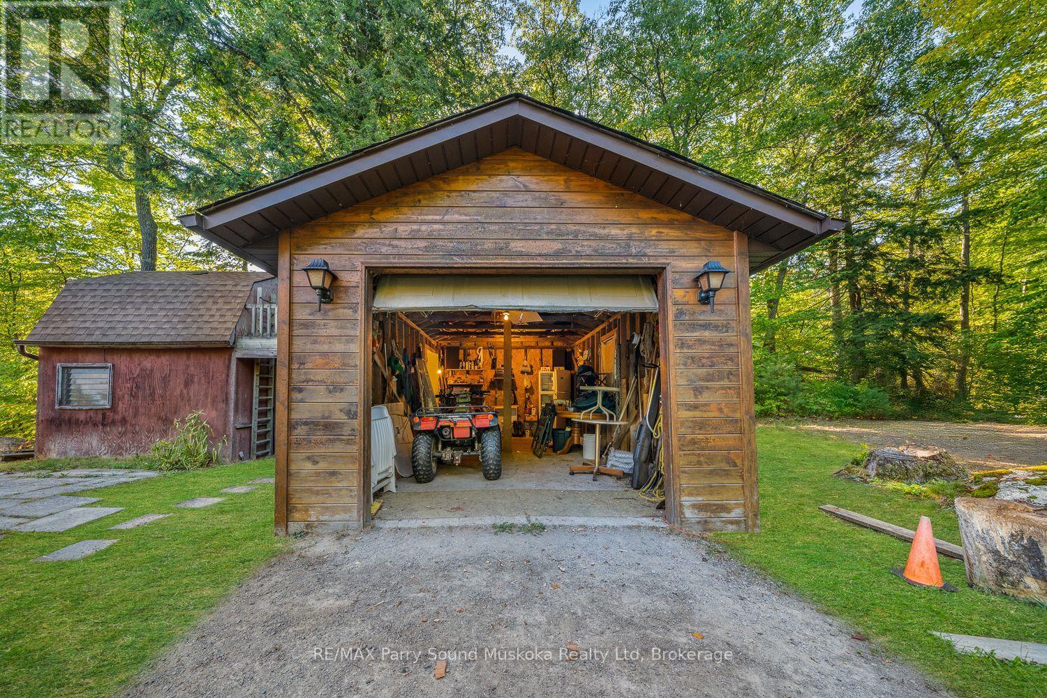Photo 31 of 30 Old Sids Road, Seguin ON