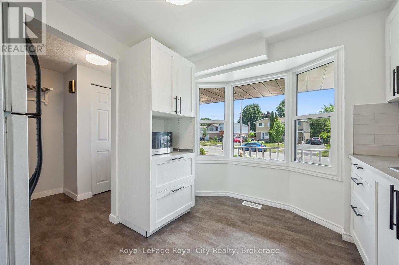 Photo 5 of 30 Leacock Avenue, Guelph ON
