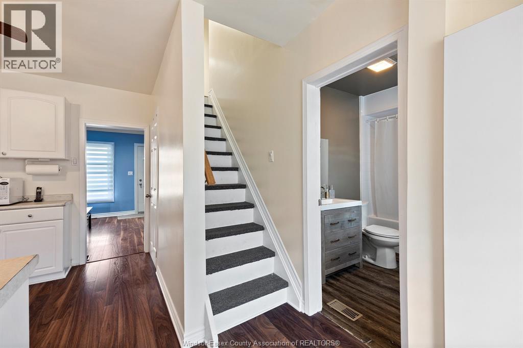 Photo 12 of 933 Hanna Street East, Windsor ON