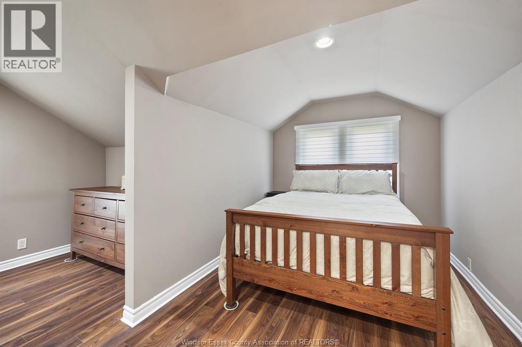 Photo 14 of 933 Hanna Street East, Windsor ON