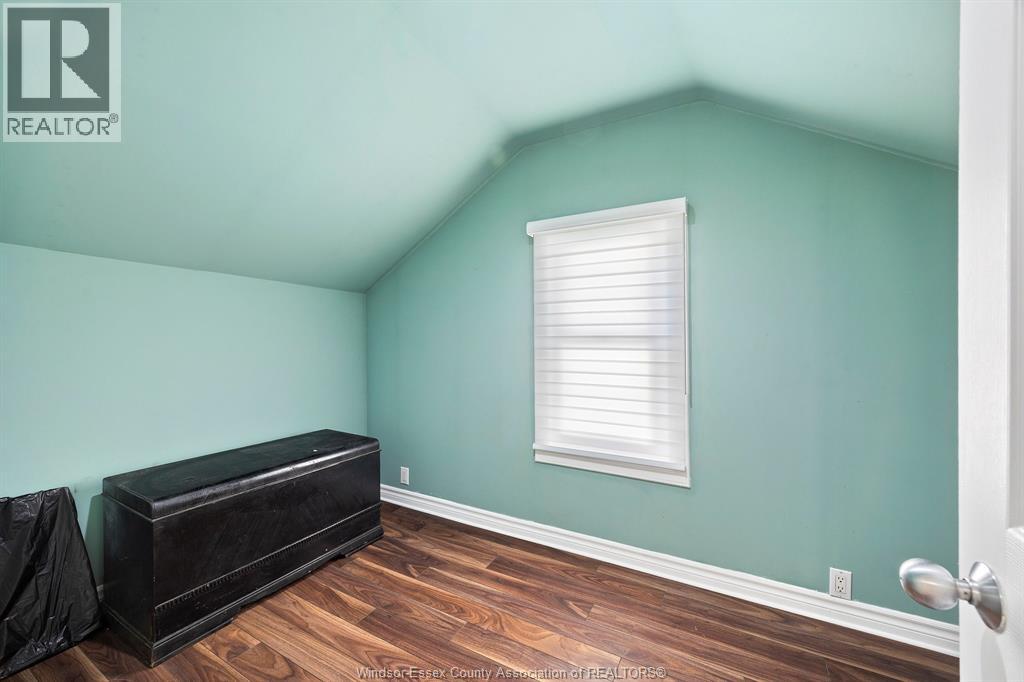 Photo 17 of 933 Hanna Street East, Windsor ON