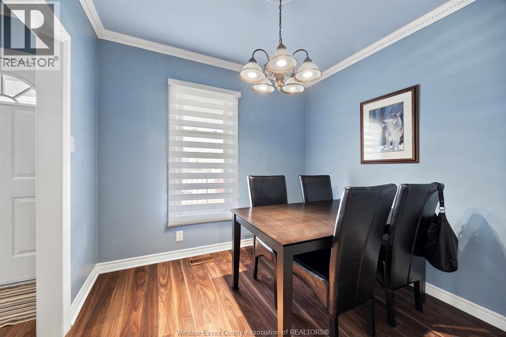 Photo 7 of 933 Hanna Street East, Windsor ON