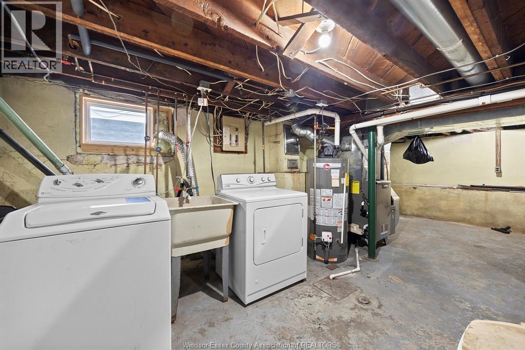 Photo 18 of 933 Hanna Street East, Windsor ON