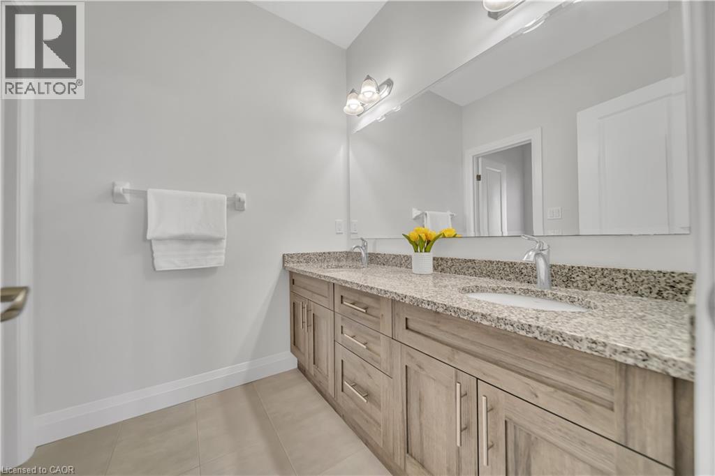 Photo 31 of 317 Blair Creek Drive Drive, Kitchener ON