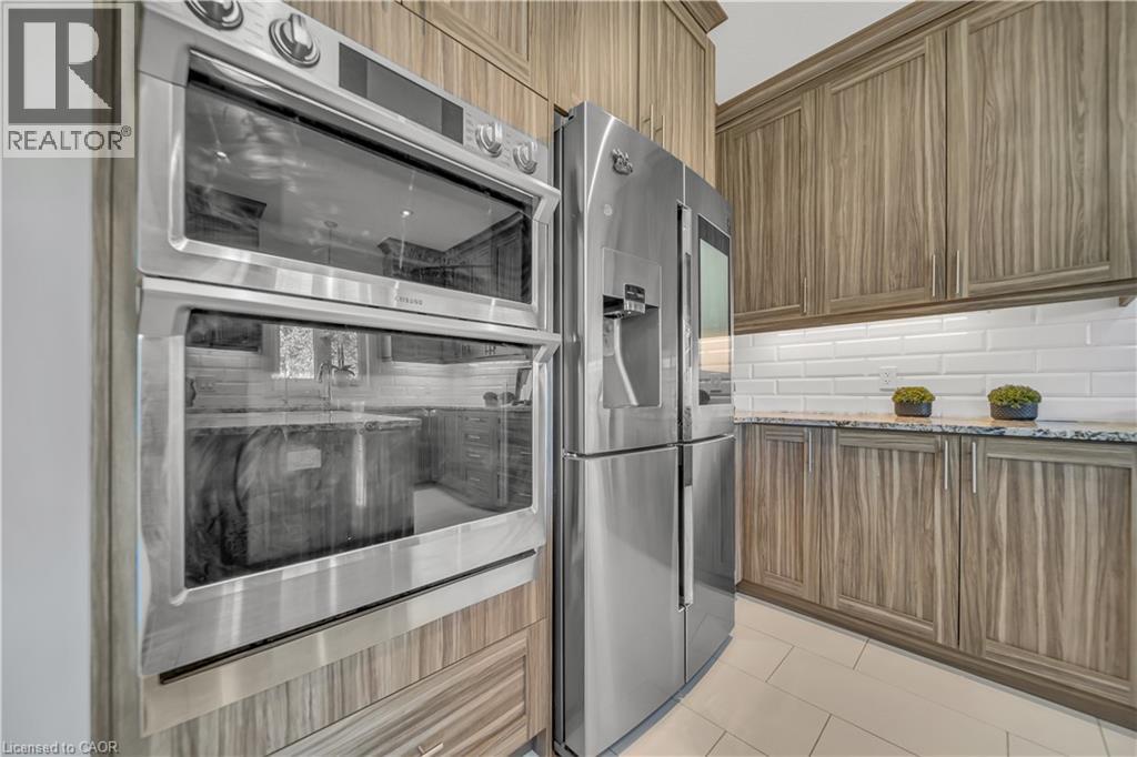 Photo 15 of 317 Blair Creek Drive Drive, Kitchener ON