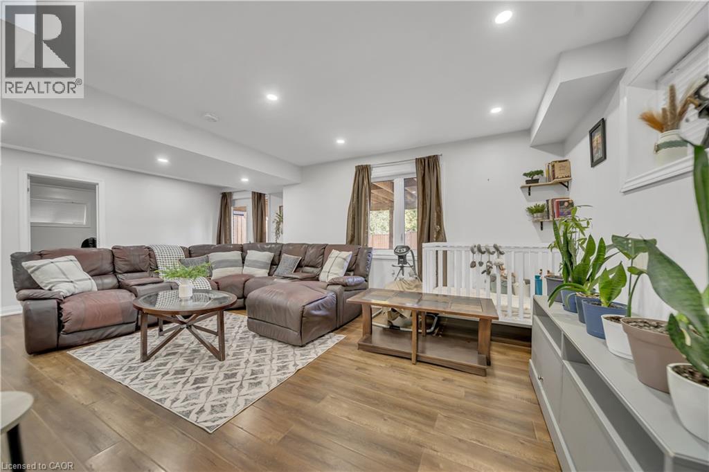 Photo 37 of 317 Blair Creek Drive Drive, Kitchener ON