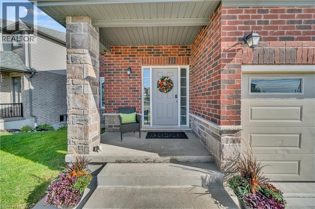 Photo 3 of 317 Blair Creek Drive Drive, Kitchener ON