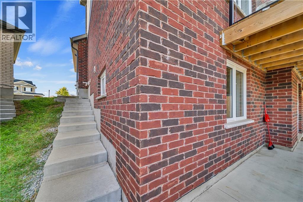 Photo 43 of 317 Blair Creek Drive Drive, Kitchener ON