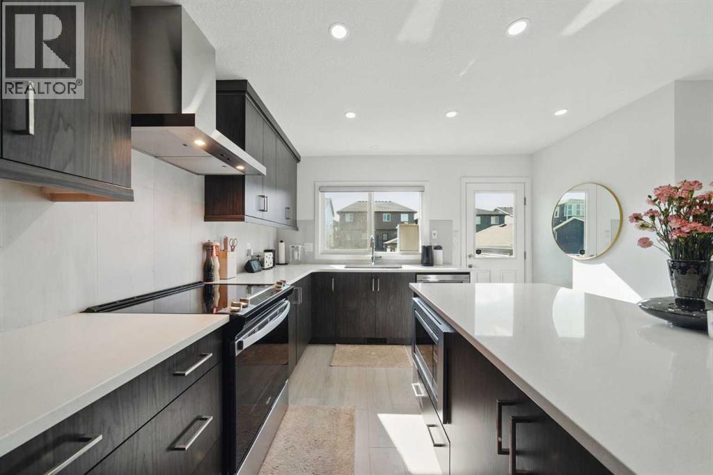 Photo 11 of 47 Edith Terrace Nw, Calgary AB