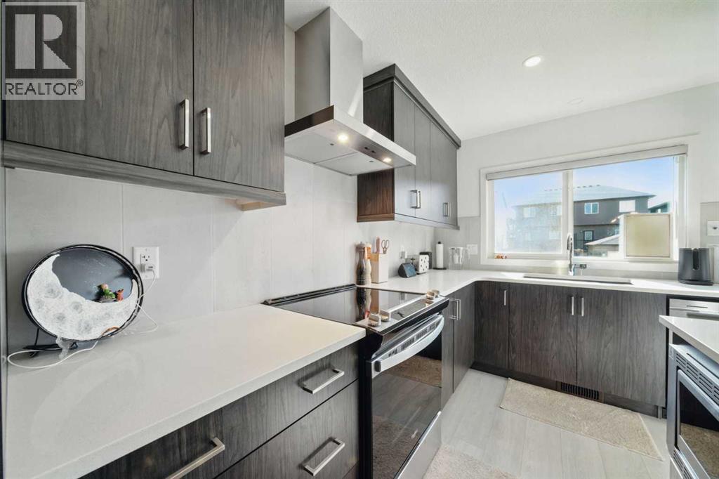 Photo 12 of 47 Edith Terrace Nw, Calgary AB