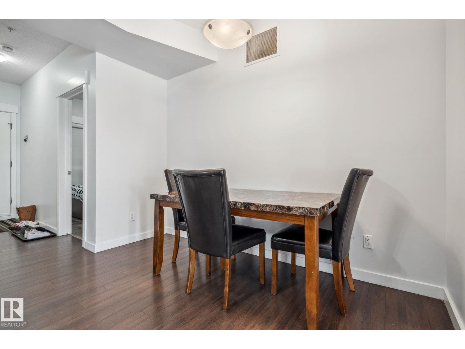 Photo 10 of 209 10518 113 St Nw, Edmonton AB