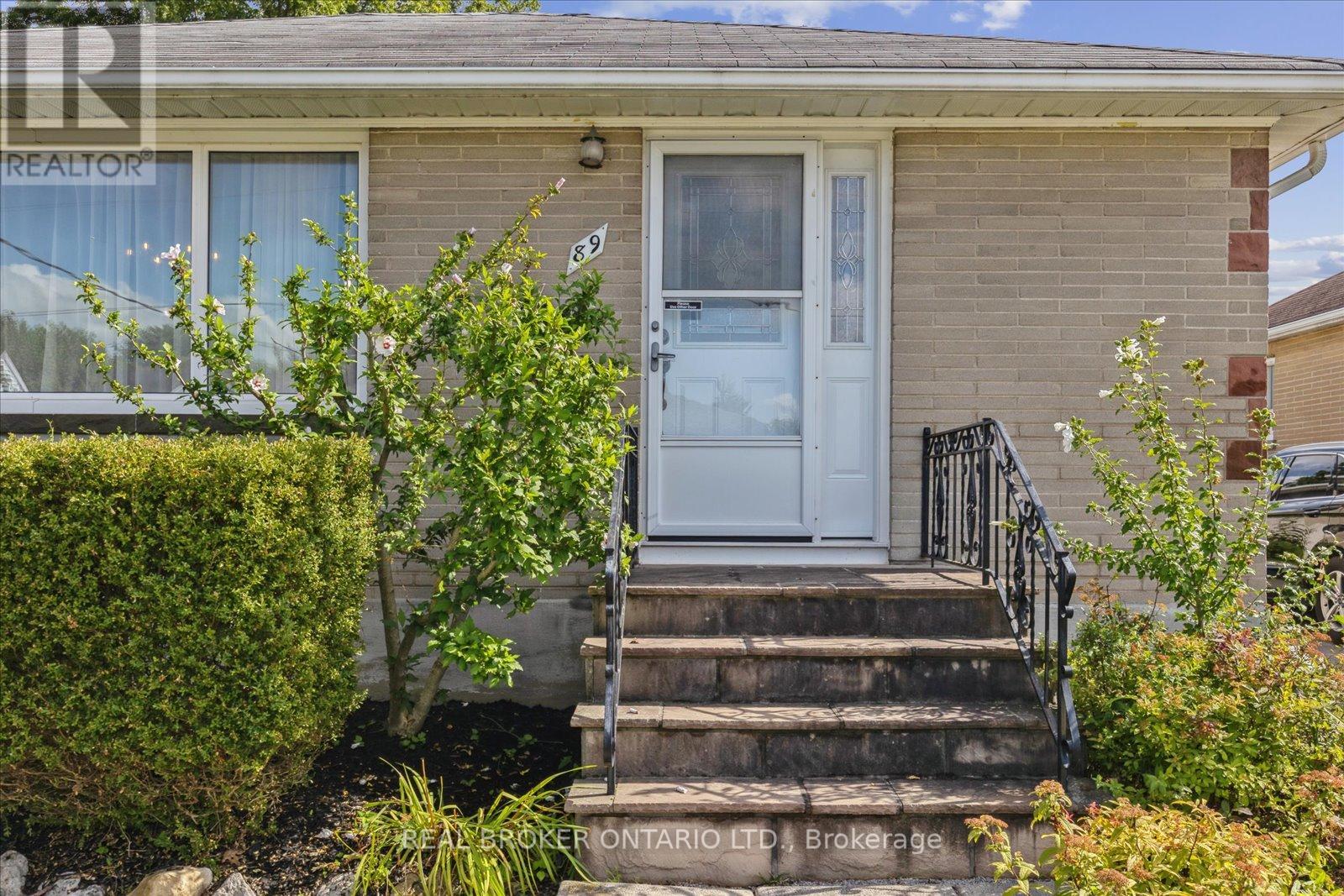 Photo 4 of 89 Pontiac Avenue, Oshawa ON