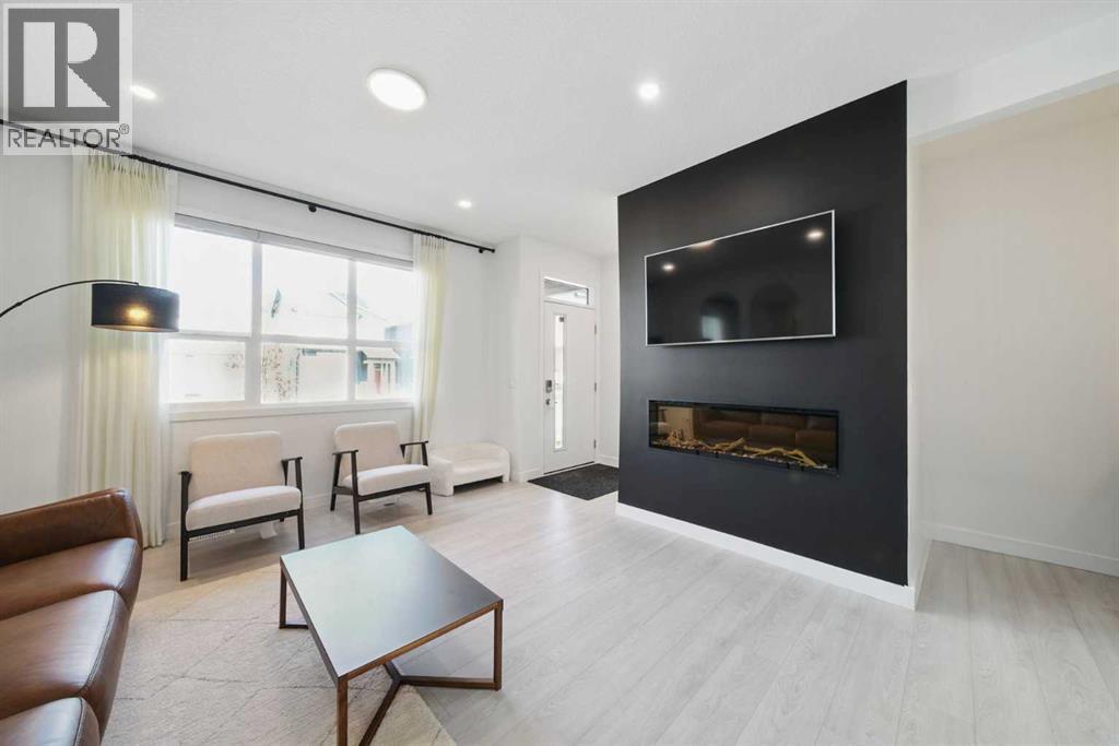 Photo 1 of 47 Edith Terrace Nw, Calgary AB