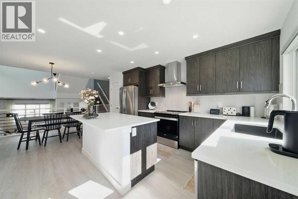 Photo 17 of 47 Edith Terrace Nw, Calgary AB