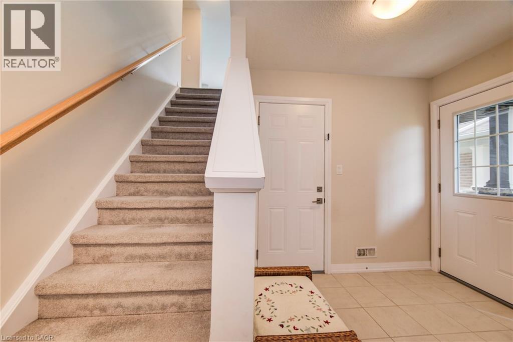 Photo 4 of 124 Ian Ormston Drive, Kitchener ON