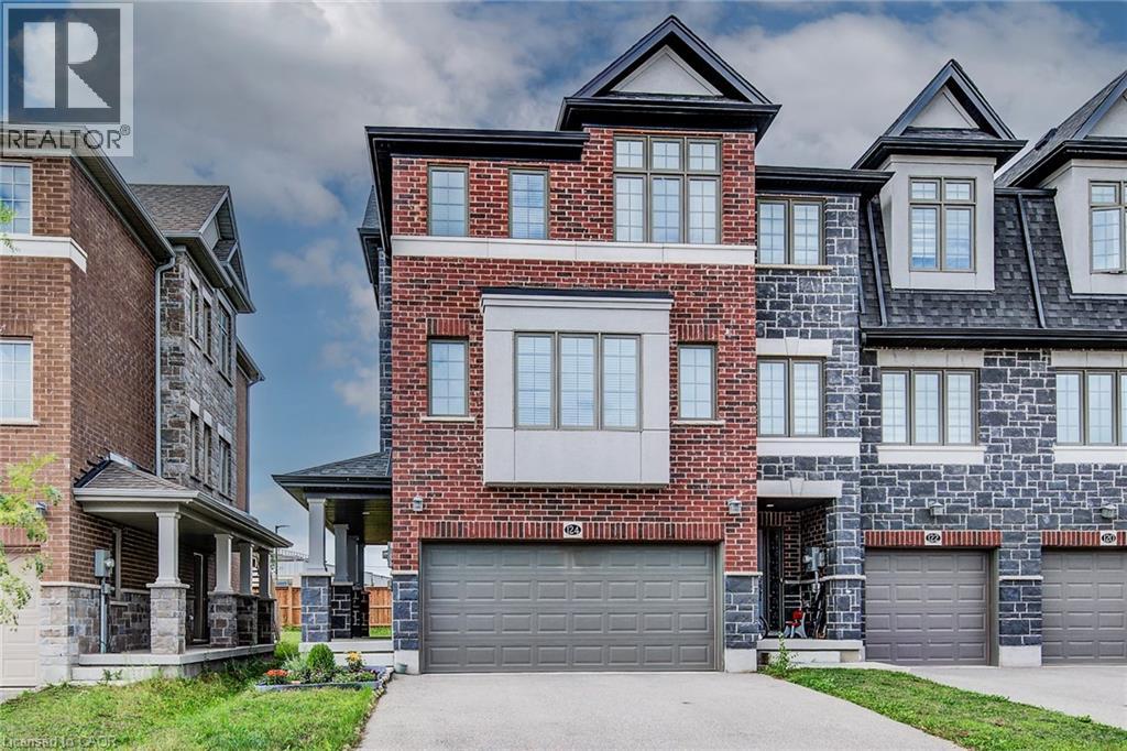 Photo 2 of 124 Ian Ormston Drive, Kitchener ON