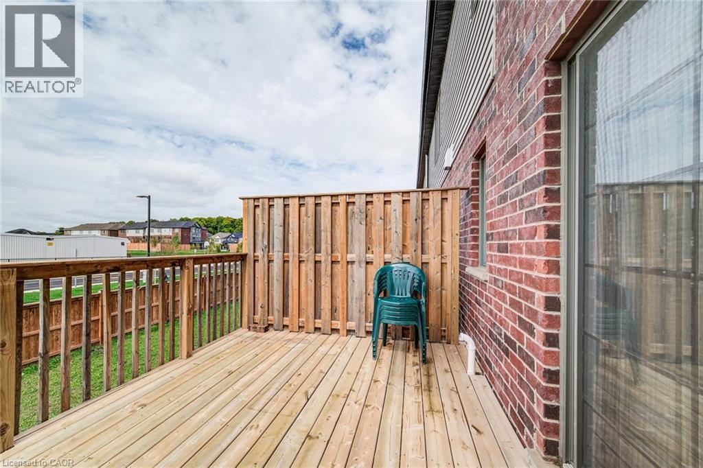 Photo 18 of 124 Ian Ormston Drive, Kitchener ON