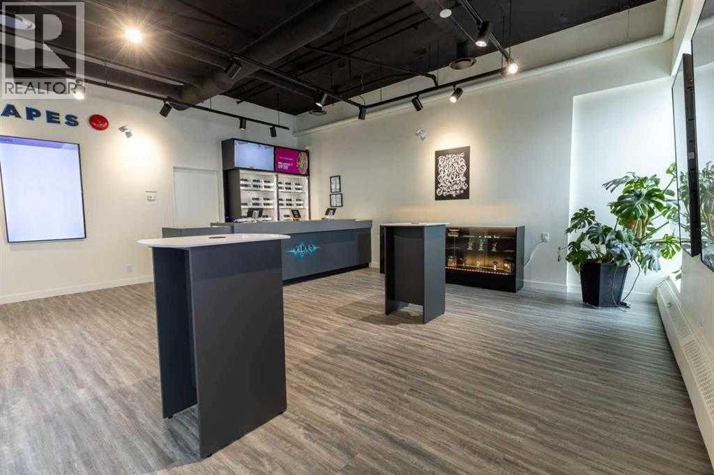 Photo 2 of 6707 Elbow Drive Sw, Calgary AB