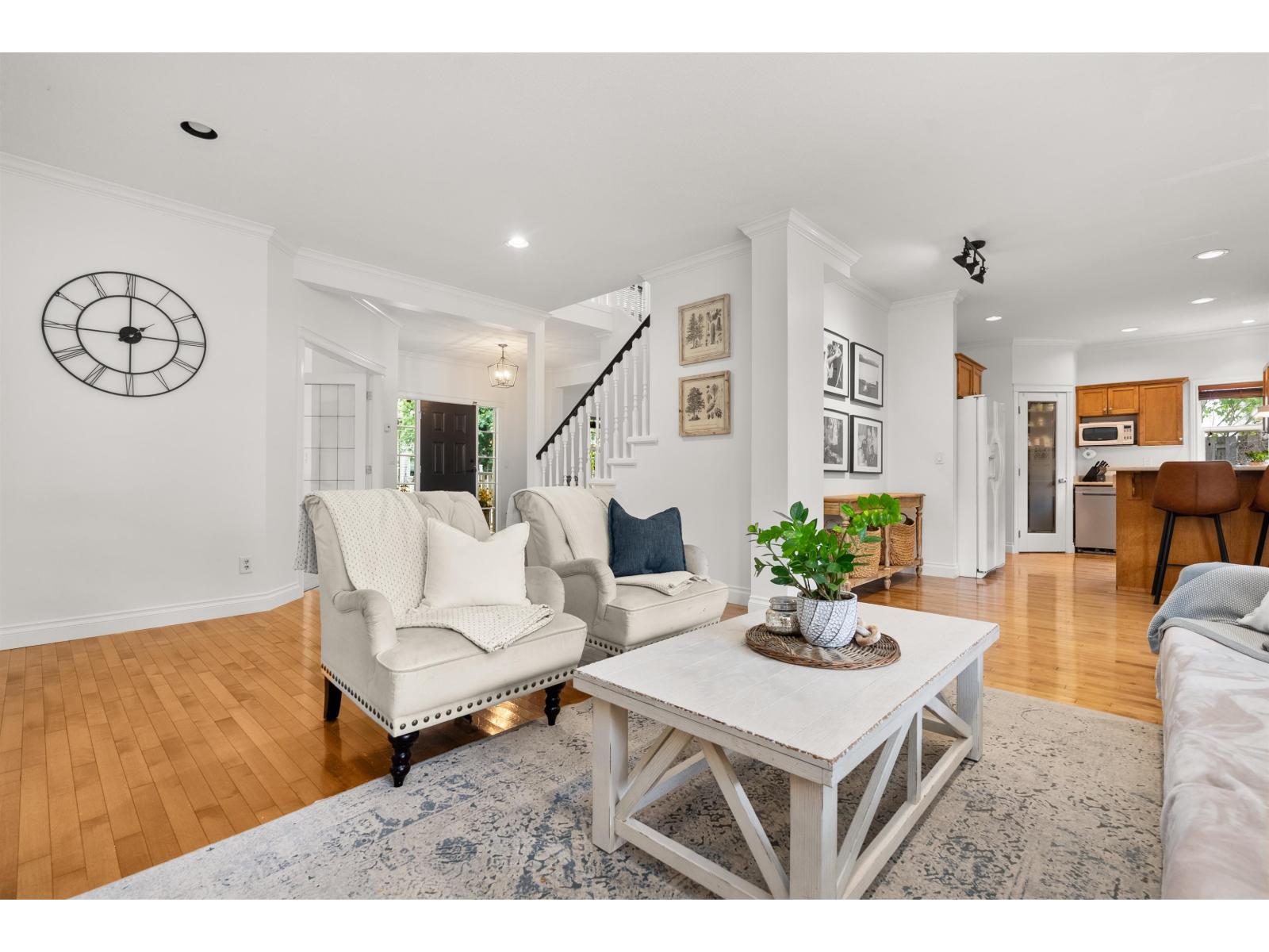 Photo 13 of 4410 Blauson Boulevard, Abbotsford BC