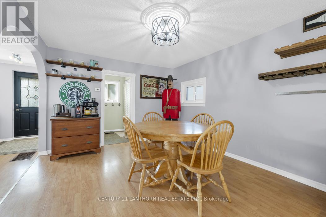 Photo 11 of 24 Parker Street, Belleville ON