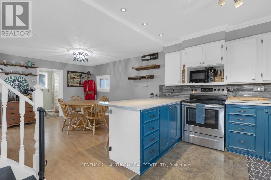 Photo 15 of 24 Parker Street, Belleville ON