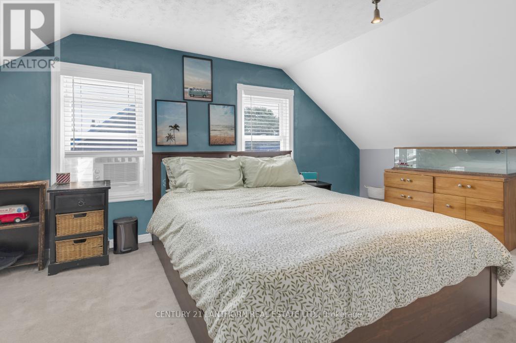 Photo 17 of 24 Parker Street, Belleville ON