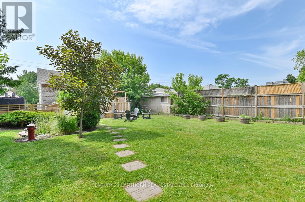 Photo 34 of 24 Parker Street, Belleville ON