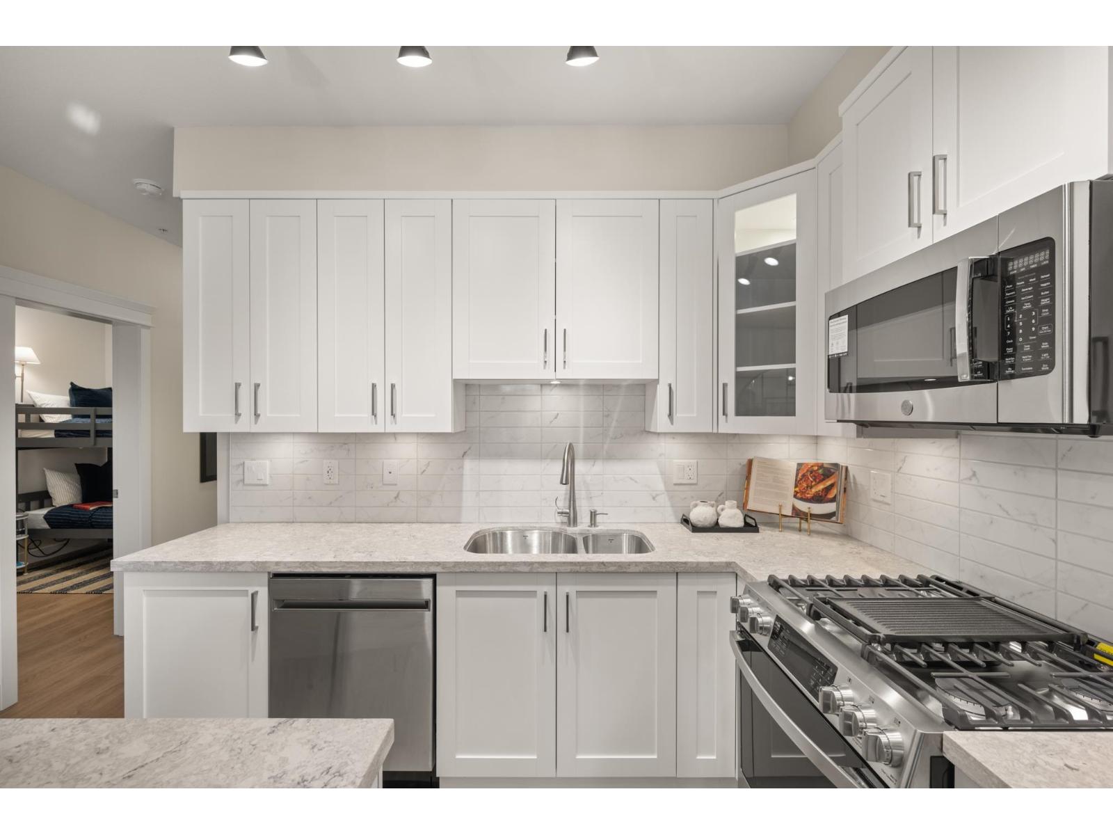 Photo 3 of 407 20926 83 Avenue, Langley BC