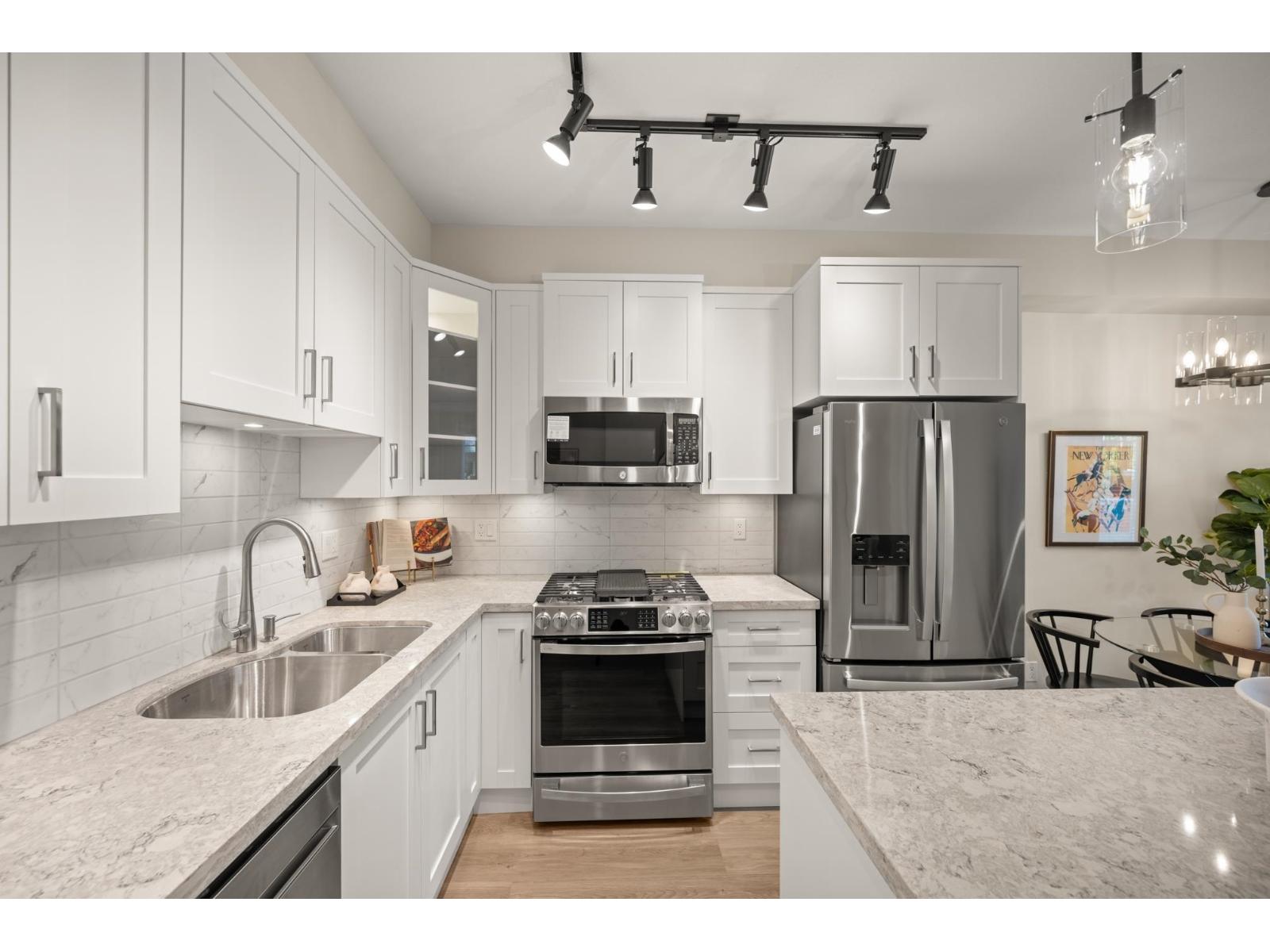 Photo 2 of 407 20926 83 Avenue, Langley BC