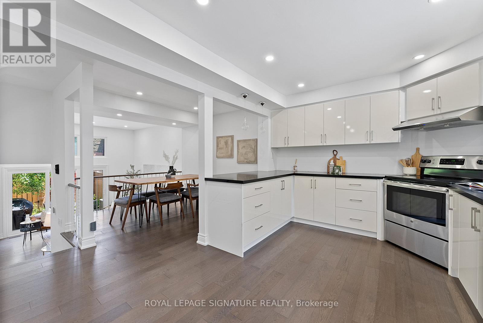 Photo 17 of 70 Jenny Wrenway, Toronto ON