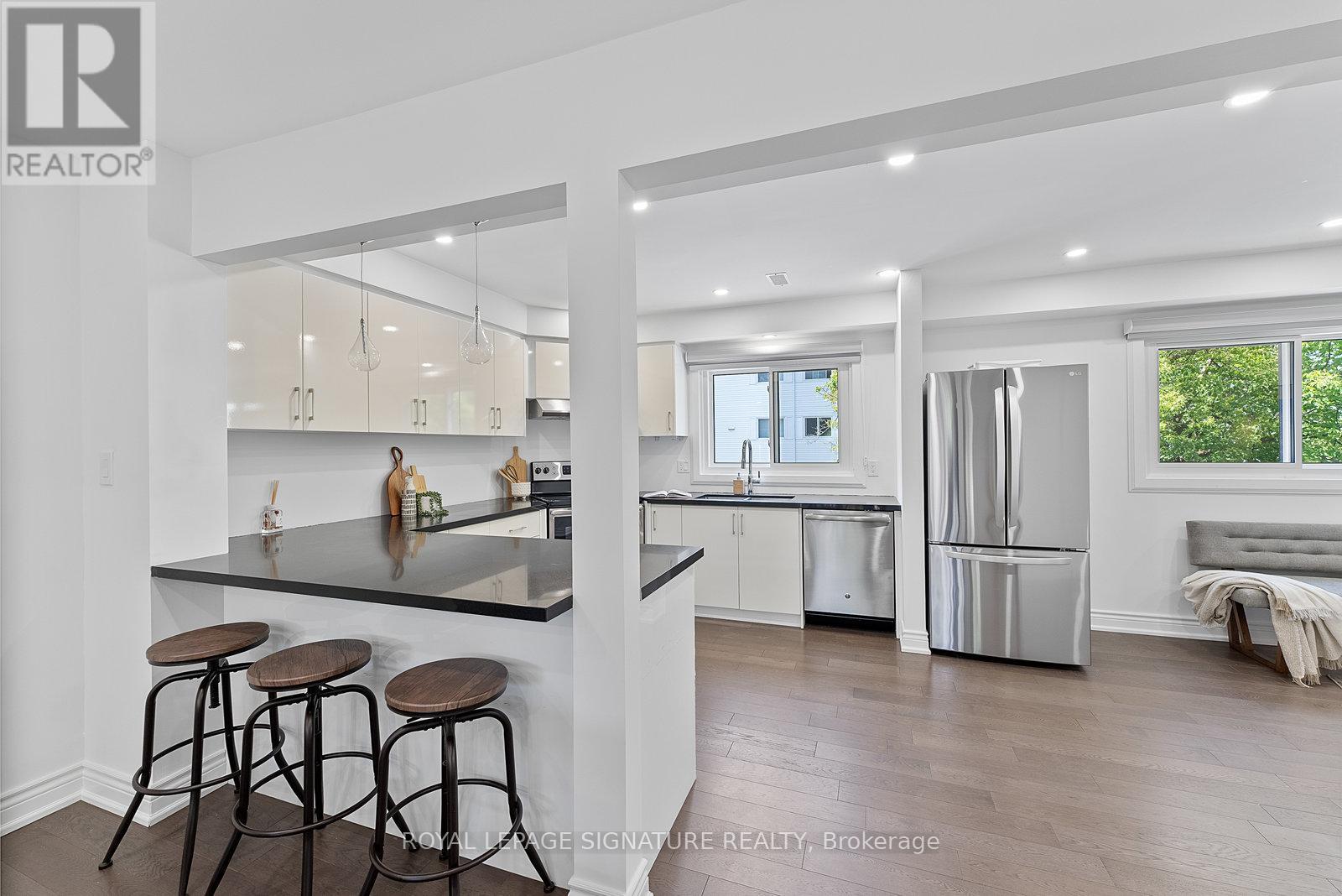 Photo 13 of 70 Jenny Wrenway, Toronto ON