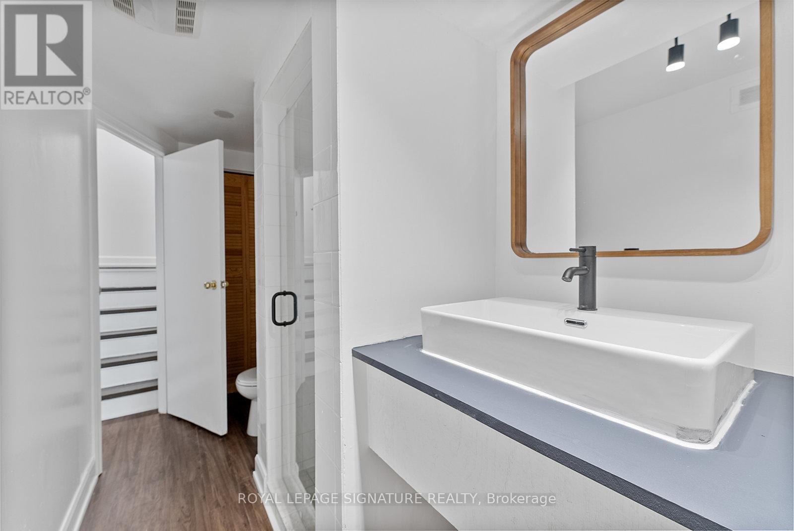Photo 39 of 70 Jenny Wrenway, Toronto ON