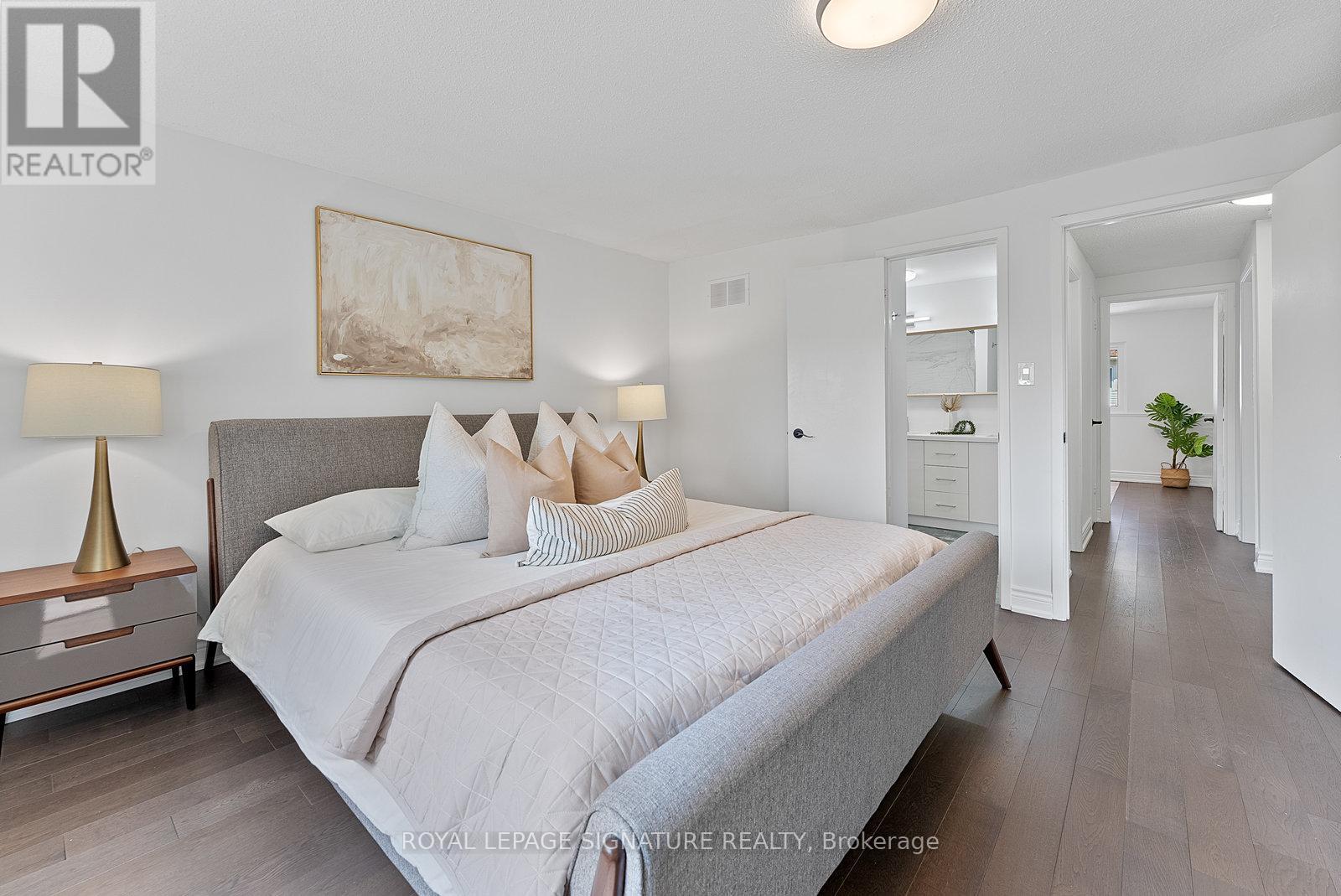 Photo 24 of 70 Jenny Wrenway, Toronto ON