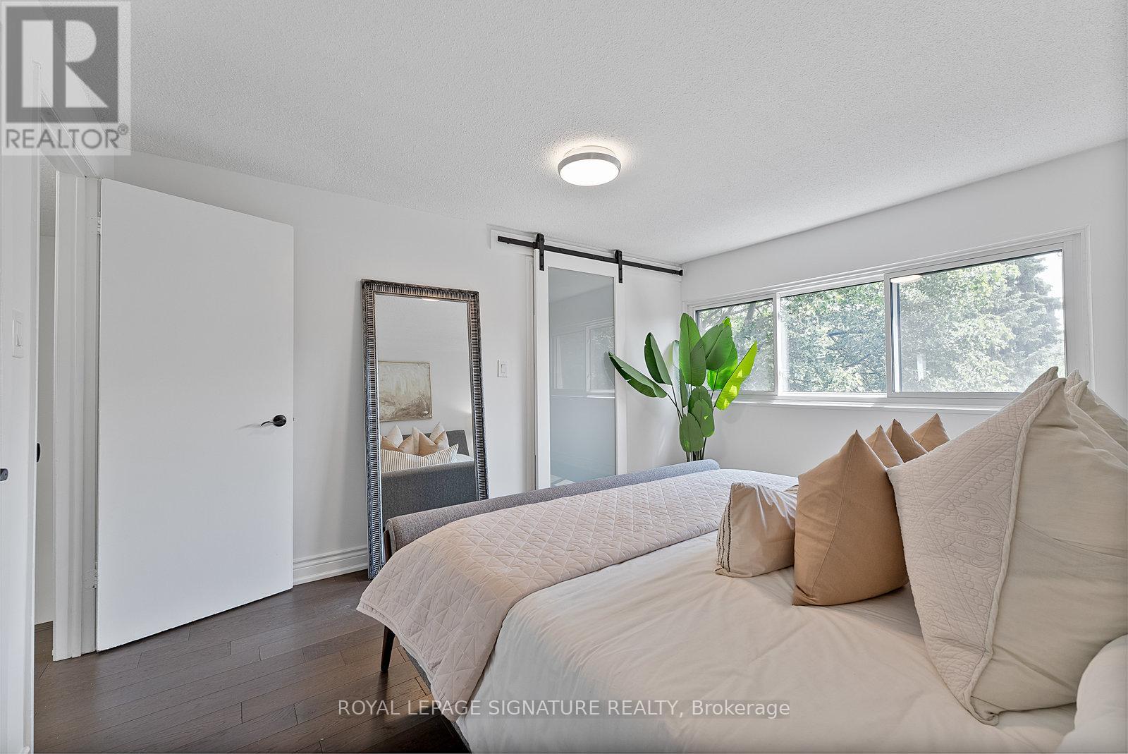 Photo 22 of 70 Jenny Wrenway, Toronto ON