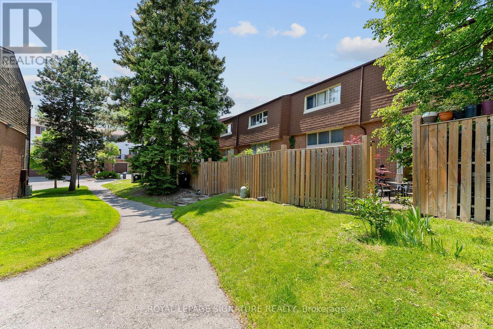 Photo 45 of 70 Jenny Wrenway, Toronto ON