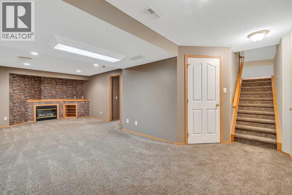 Photo 31 of 60 Citadel Peak Mews Nw, Calgary AB