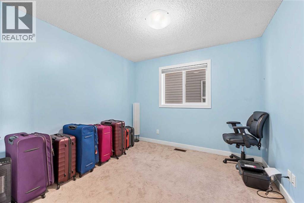 Photo 27 of 237 Panton Way Nw, Calgary AB