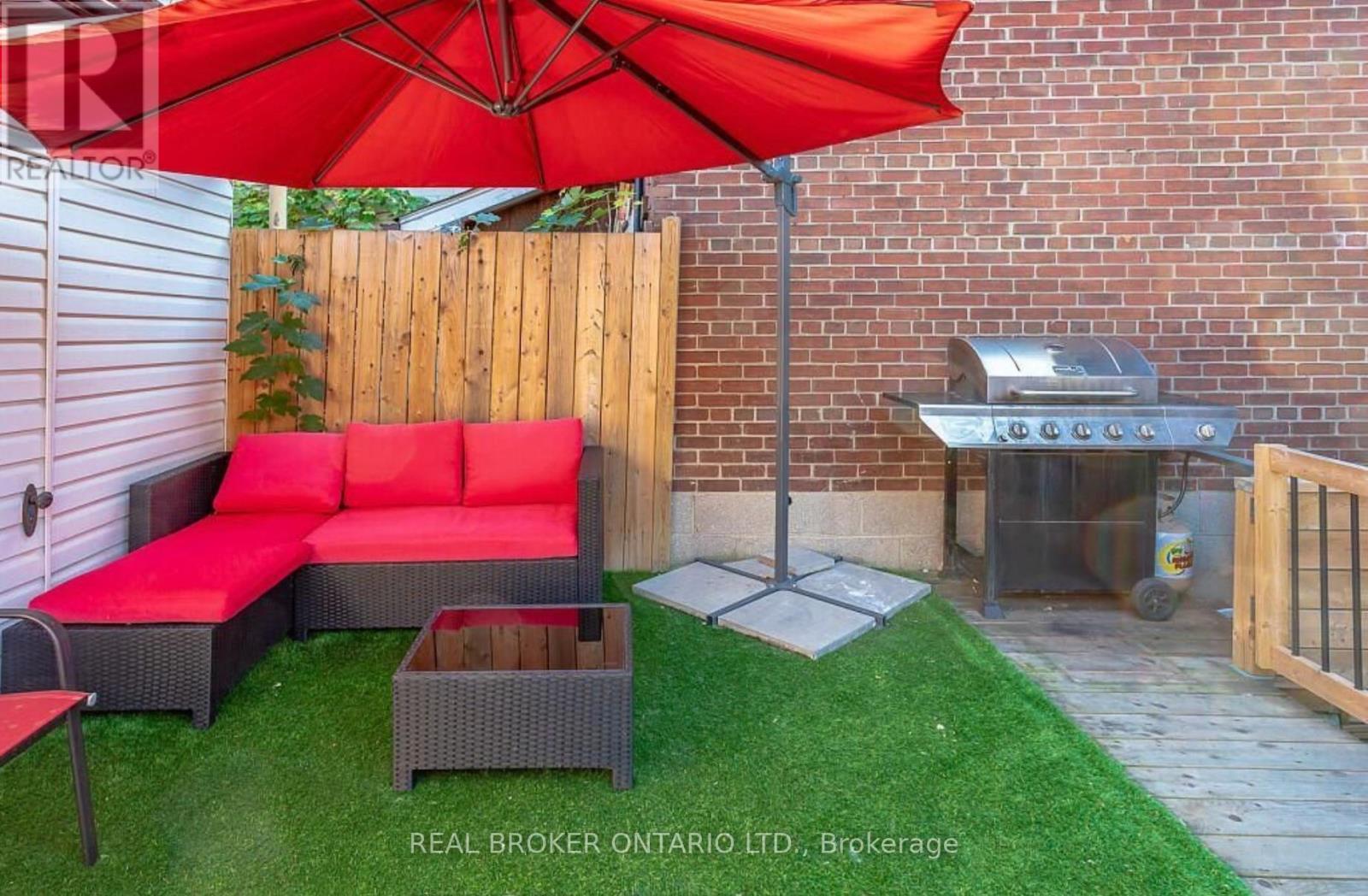 Photo 13 of Lower Level 827 St Clarens Avenue, Toronto ON
