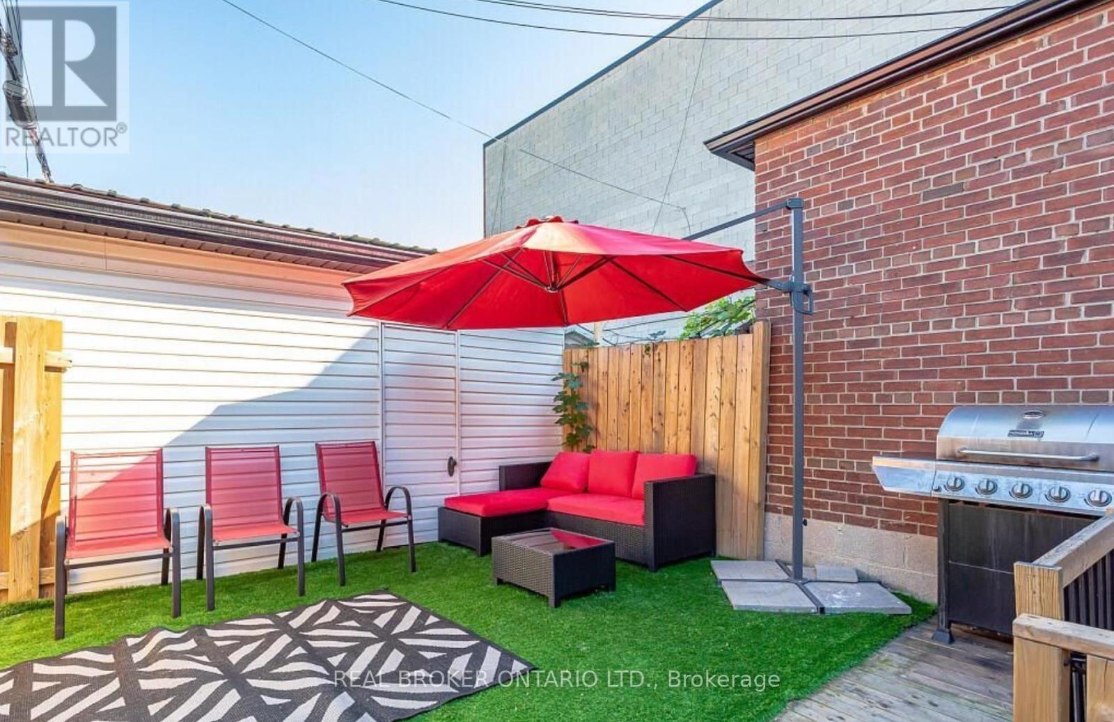 Photo 14 of Lower Level 827 St Clarens Avenue, Toronto ON