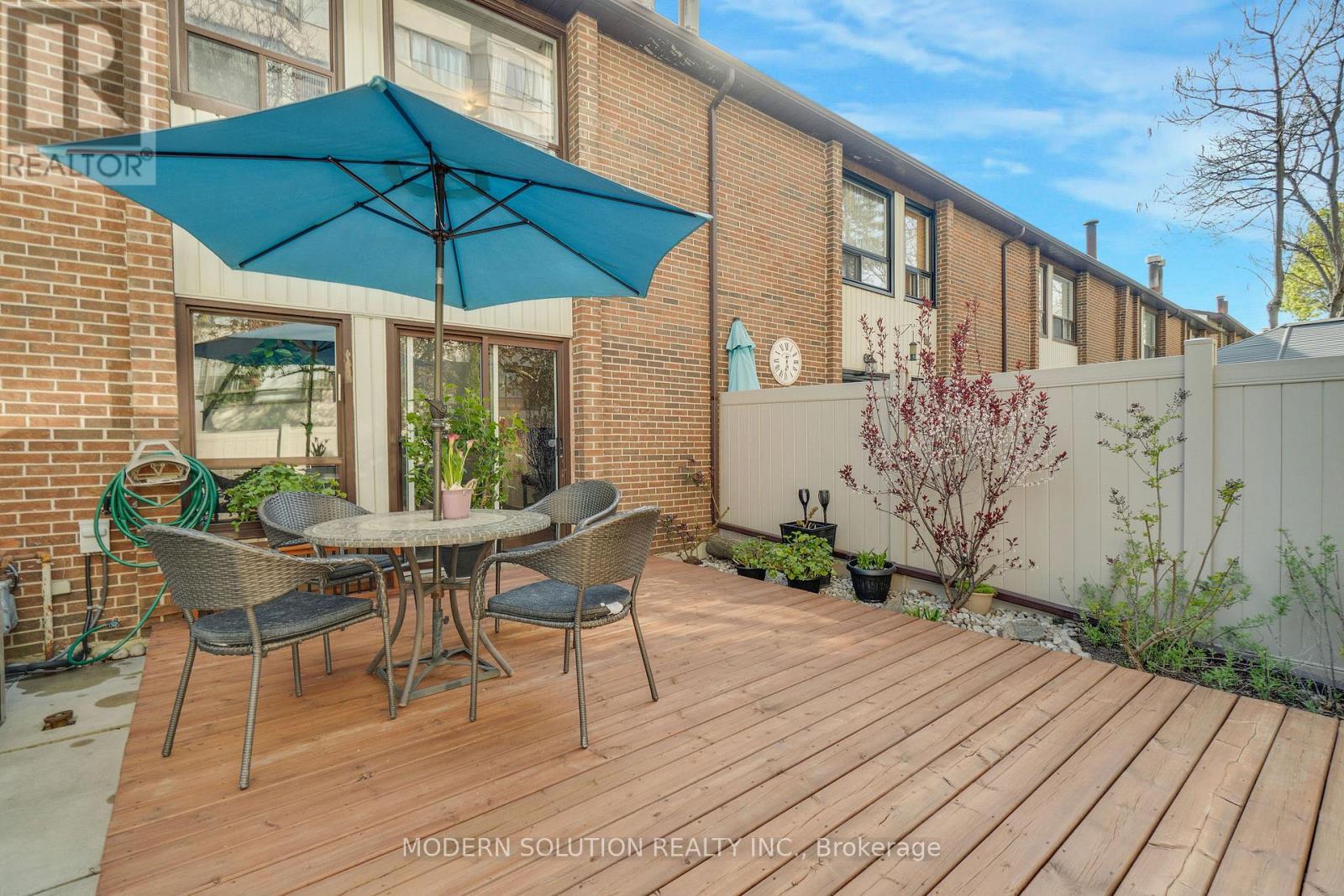 Photo 31 of 25 1021 Cedarglen Gate, Mississauga ON