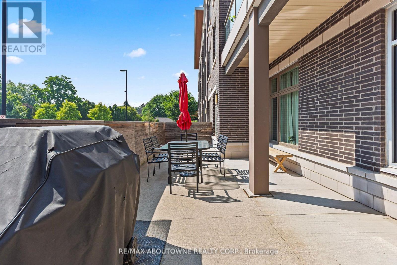 Photo 28 of 322 457 Plains Road E, Burlington ON