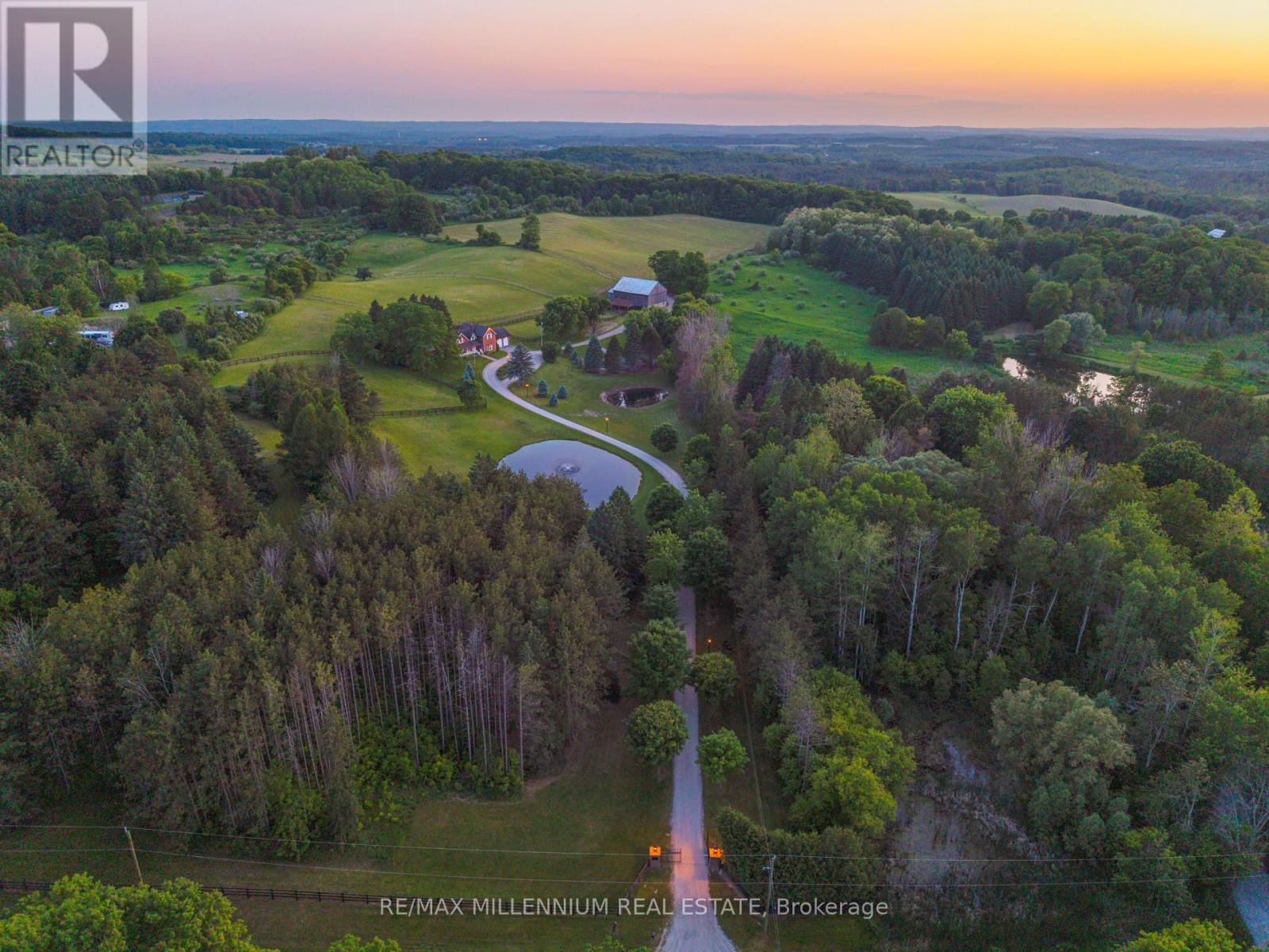Photo 1 of 16718 Caledon King Townline N, Caledon ON