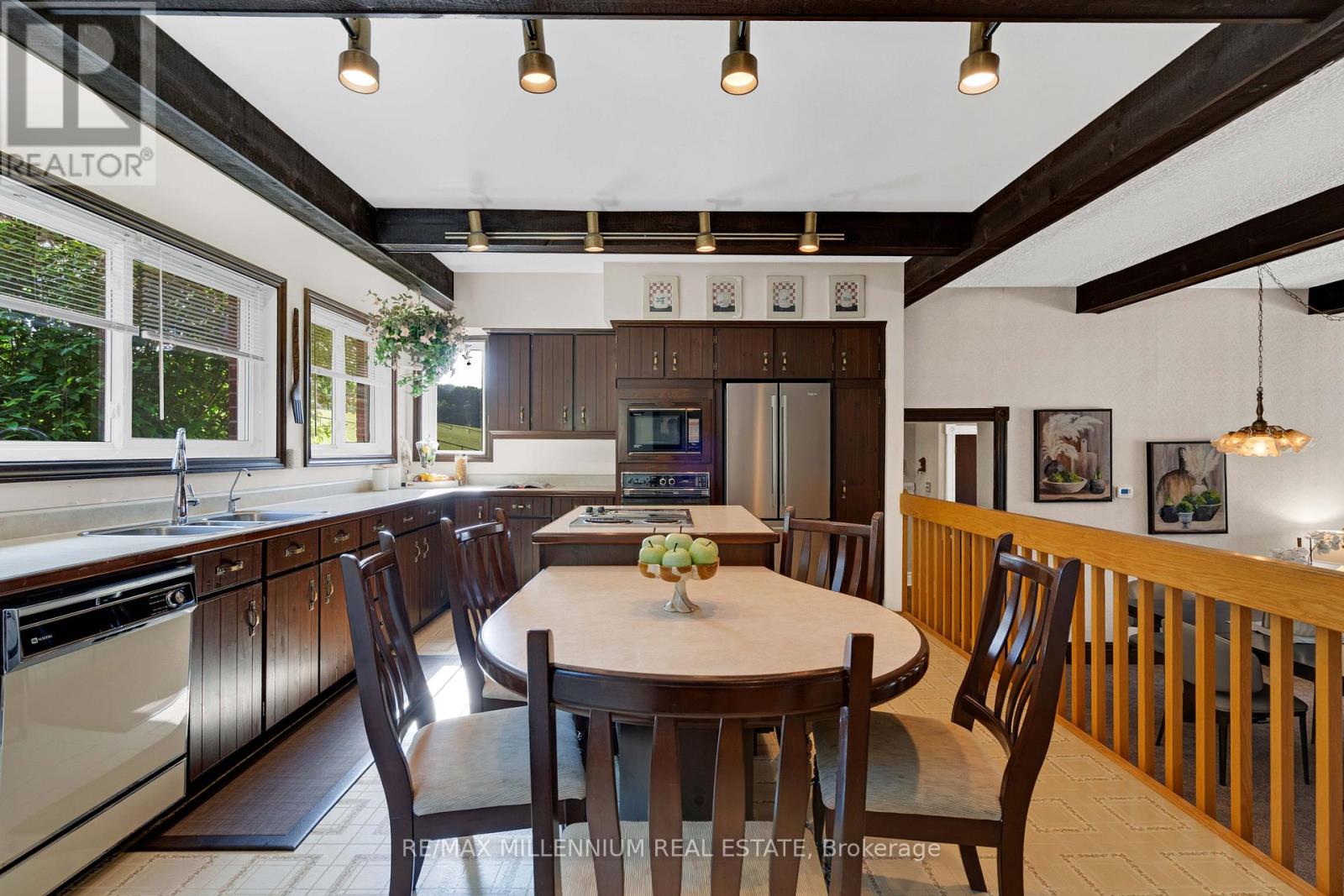 Photo 11 of 16718 Caledon King Townline N, Caledon ON