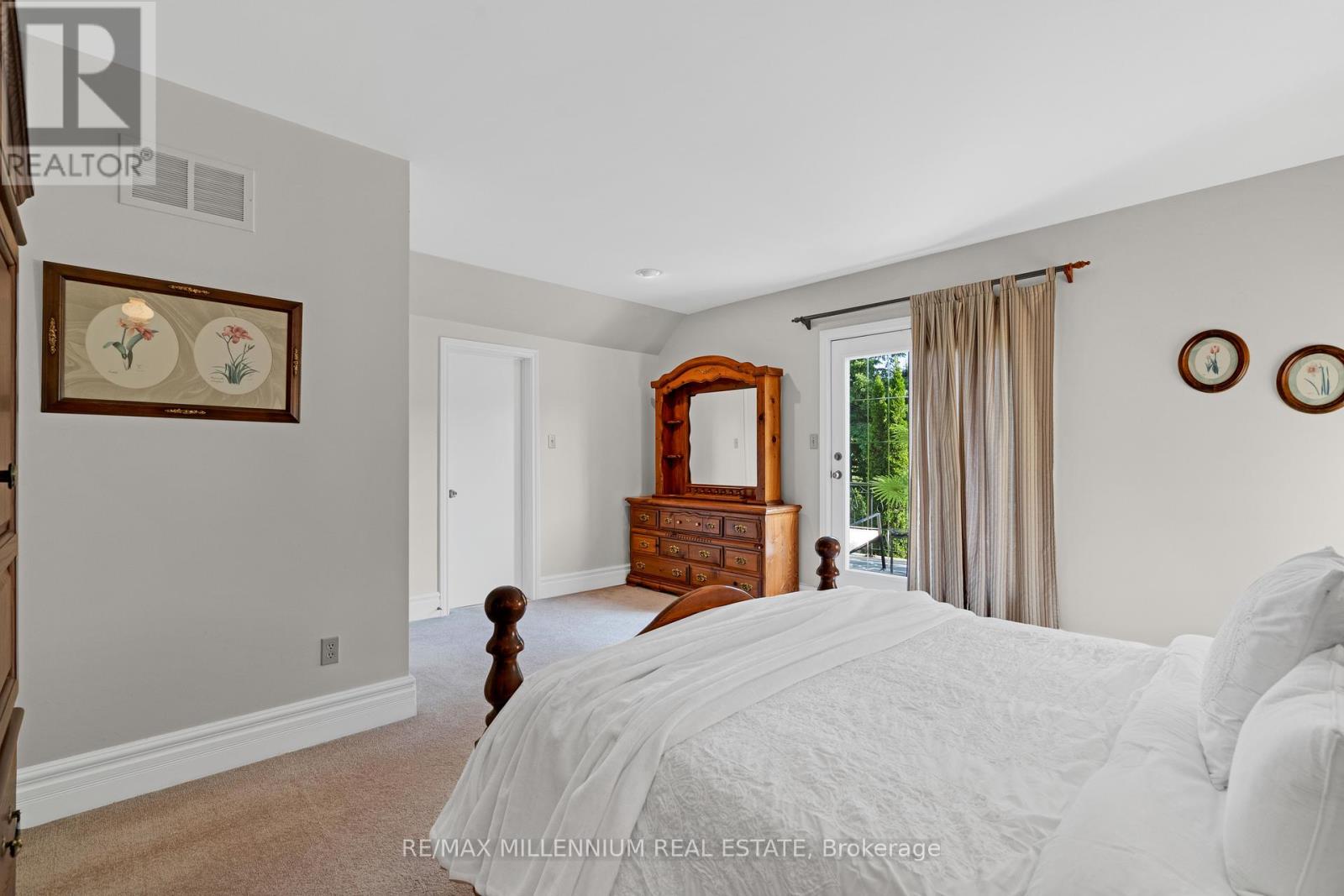 Photo 17 of 16718 Caledon King Townline N, Caledon ON