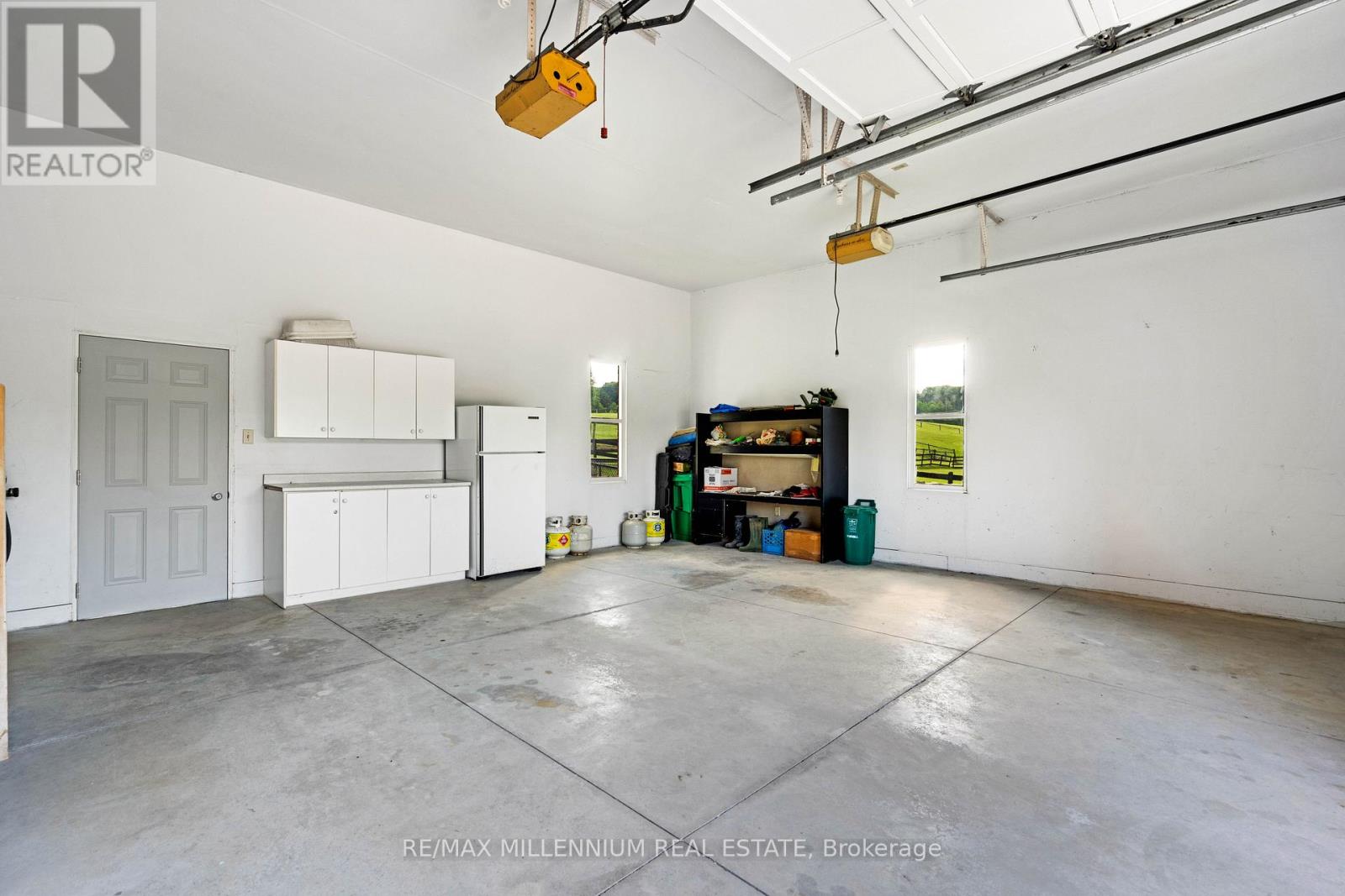 Photo 23 of 16718 Caledon King Townline N, Caledon ON