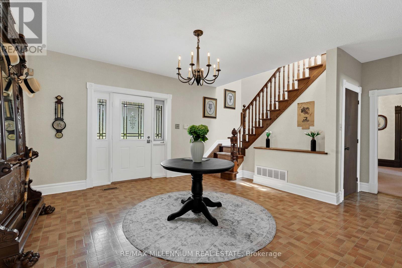 Photo 6 of 16718 Caledon King Townline N, Caledon ON