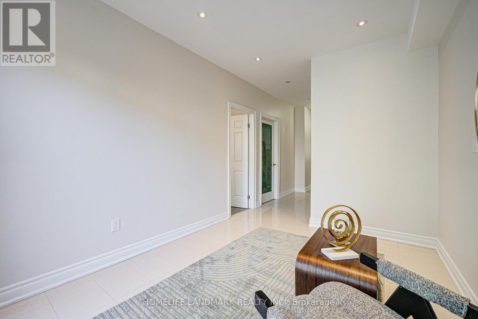 Photo 13 of 24 Red Sea Way, Markham ON