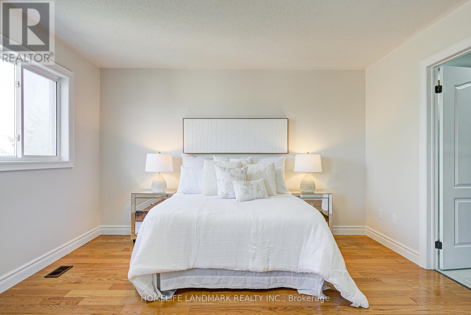 Photo 41 of 24 Red Sea Way, Markham ON